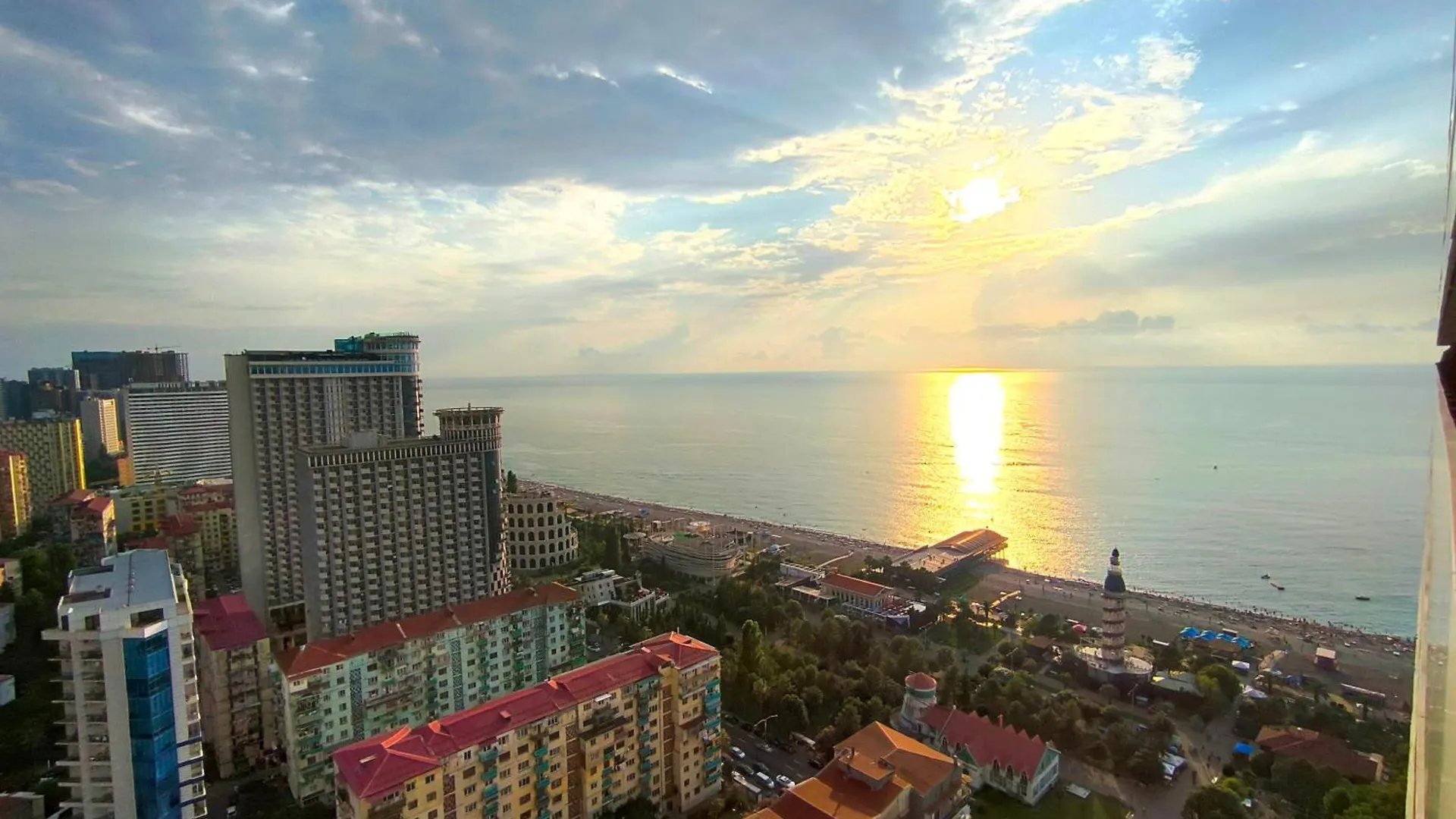 Апартаменты Батуми Первая Линия Appartamento Batumi